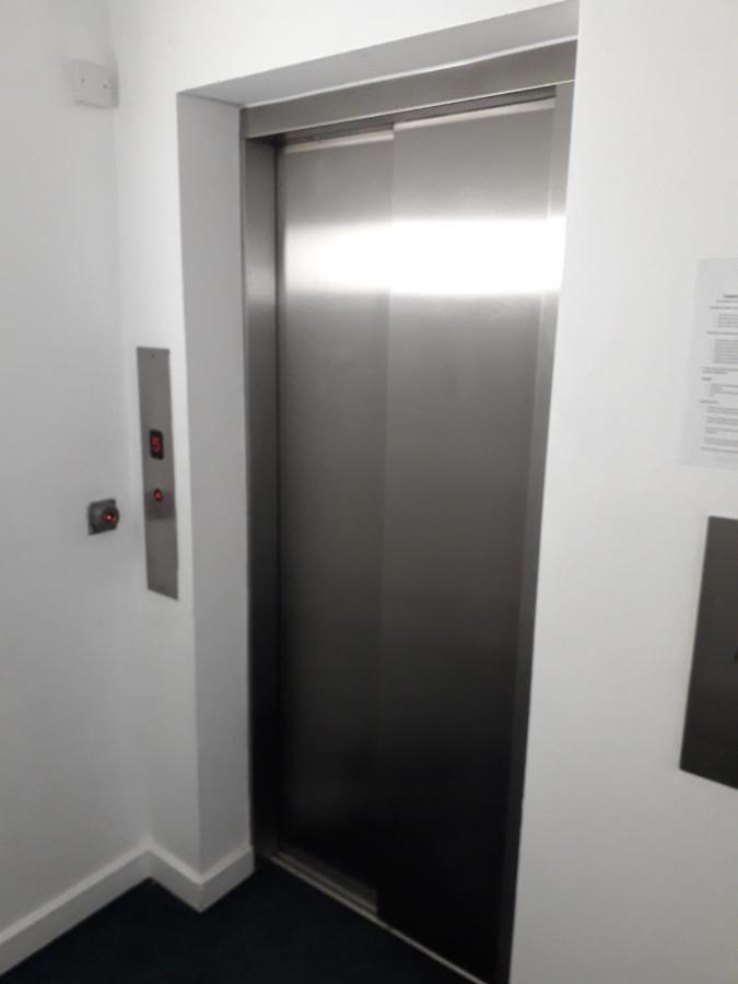 Luxury And Stylish 2 Bedroom Apartment With En-Suite Luton  Esterno foto