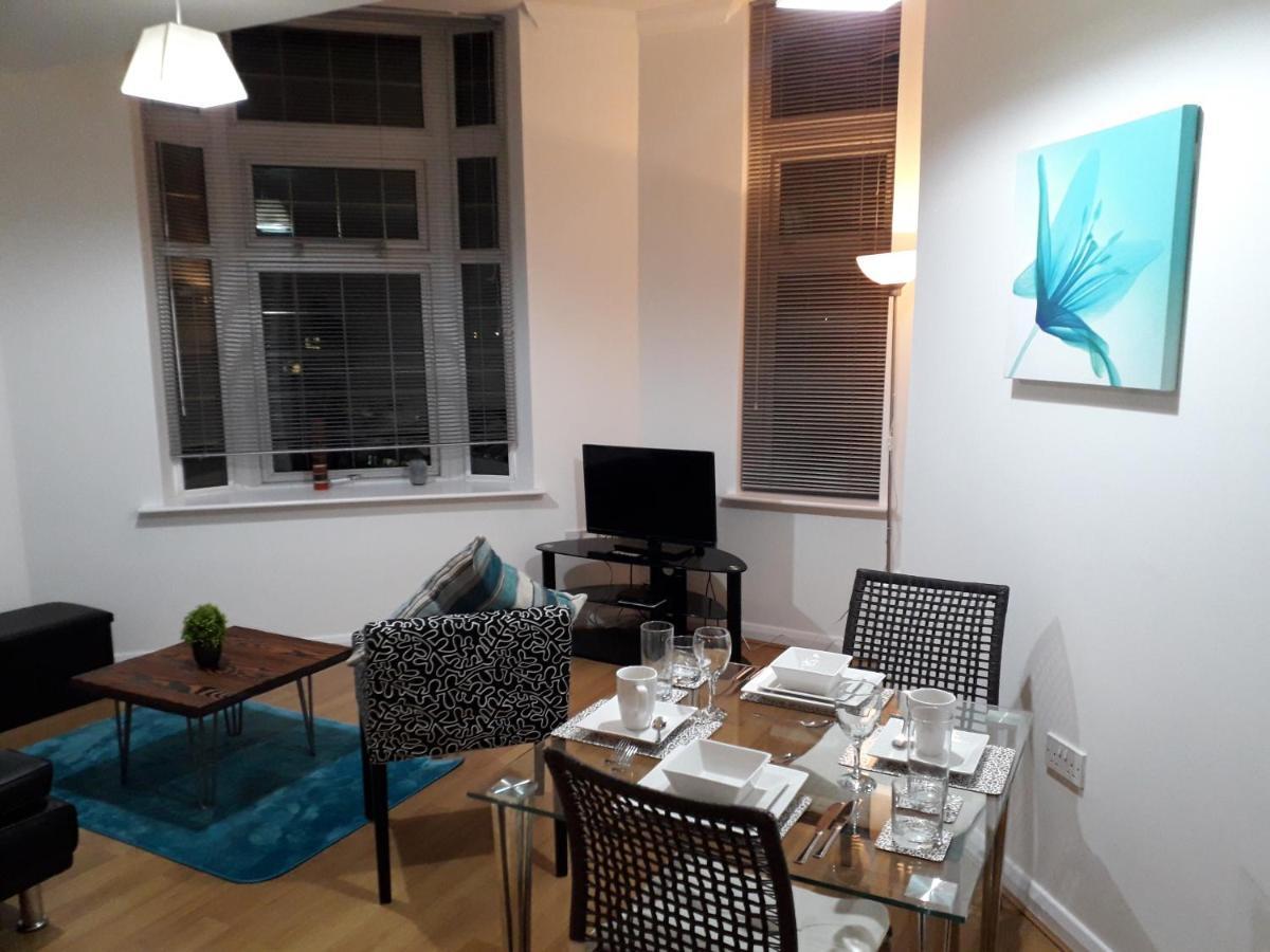 Luxury And Stylish 2 Bedroom Apartment With En-Suite Luton  Esterno foto