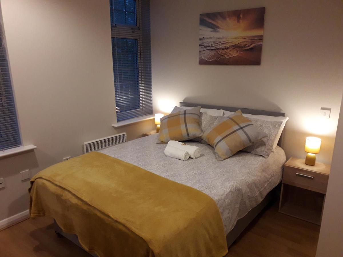 Luxury And Stylish 2 Bedroom Apartment With En-Suite Luton  Esterno foto